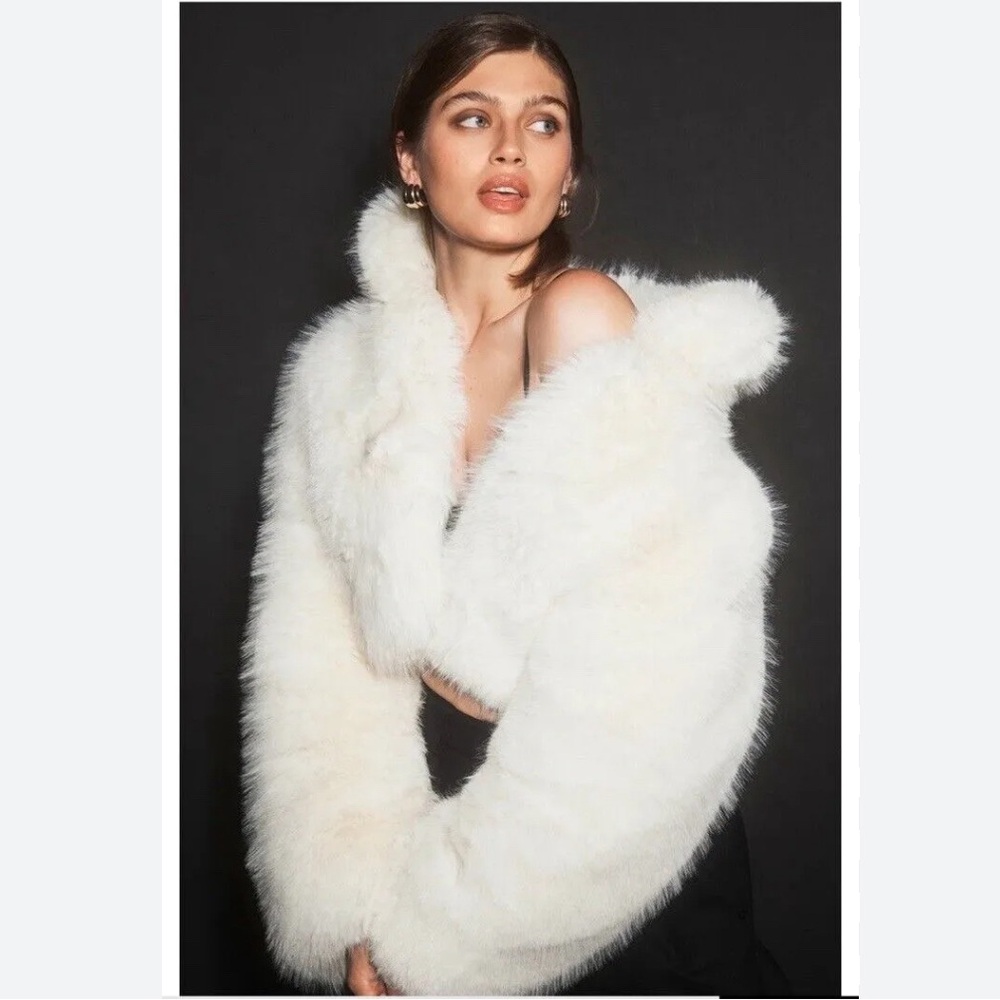 $348 Alo Yoga Opulent Faux Fur Crop Jacket Coat Ivory XS Cropped Puffer Worn 1x!